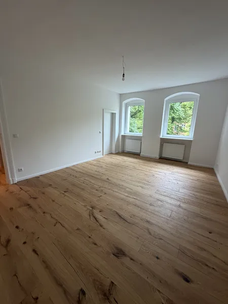 Frisch sanierte 1 Zimmerwohnung mit Duschbad und EBK — photo 1